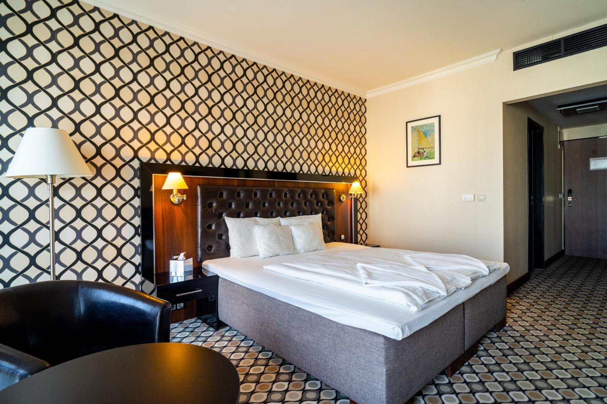 Hotel Castello & Thermal Spa Siklós Extérieur photo