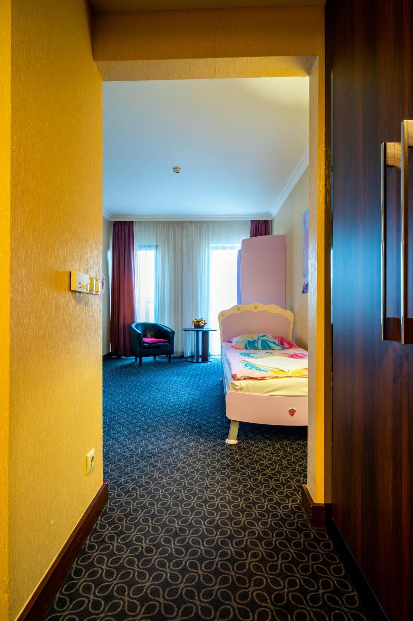Hotel Castello & Thermal Spa Siklós Extérieur photo