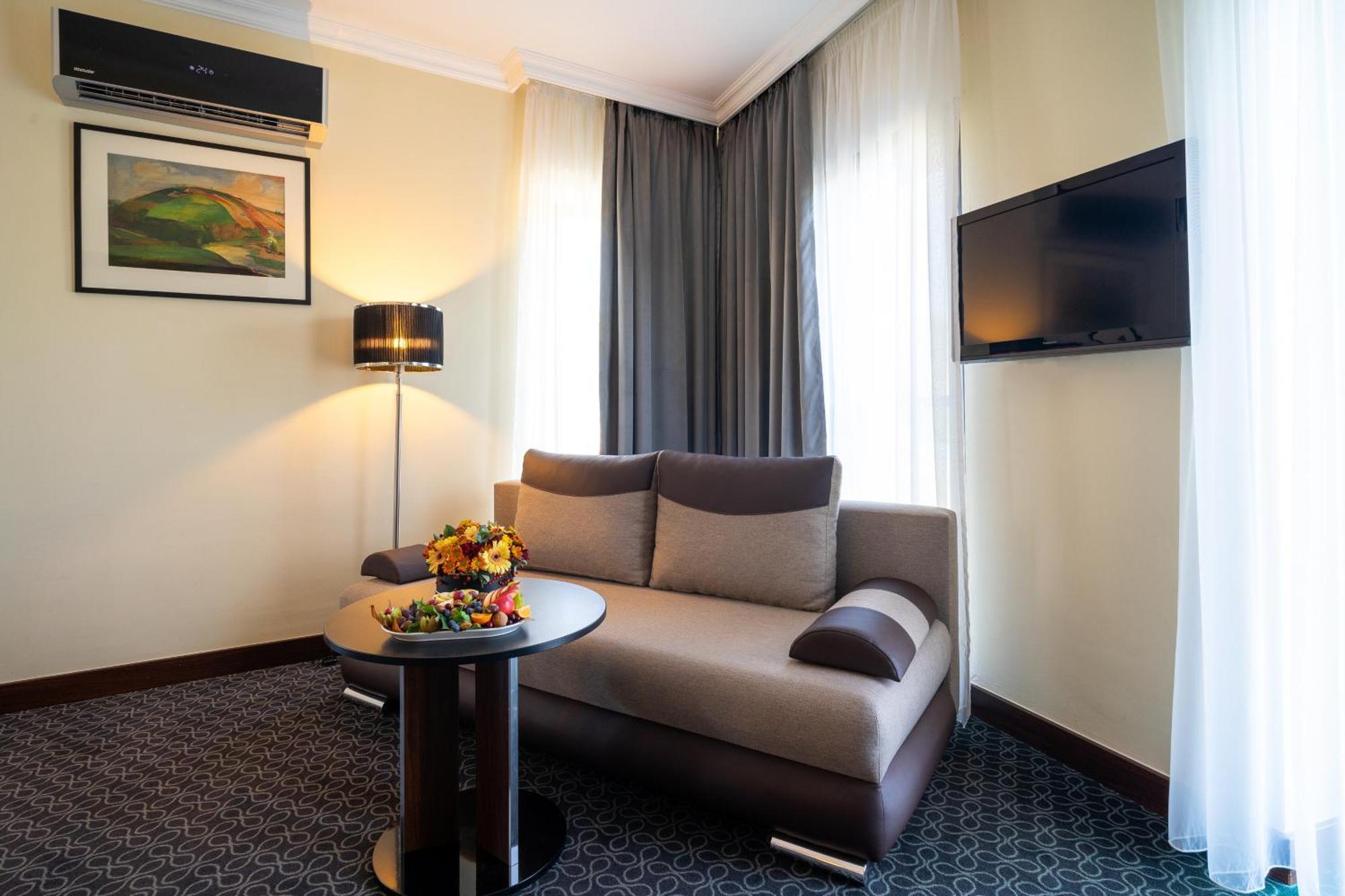 Hotel Castello & Thermal Spa Siklós Extérieur photo
